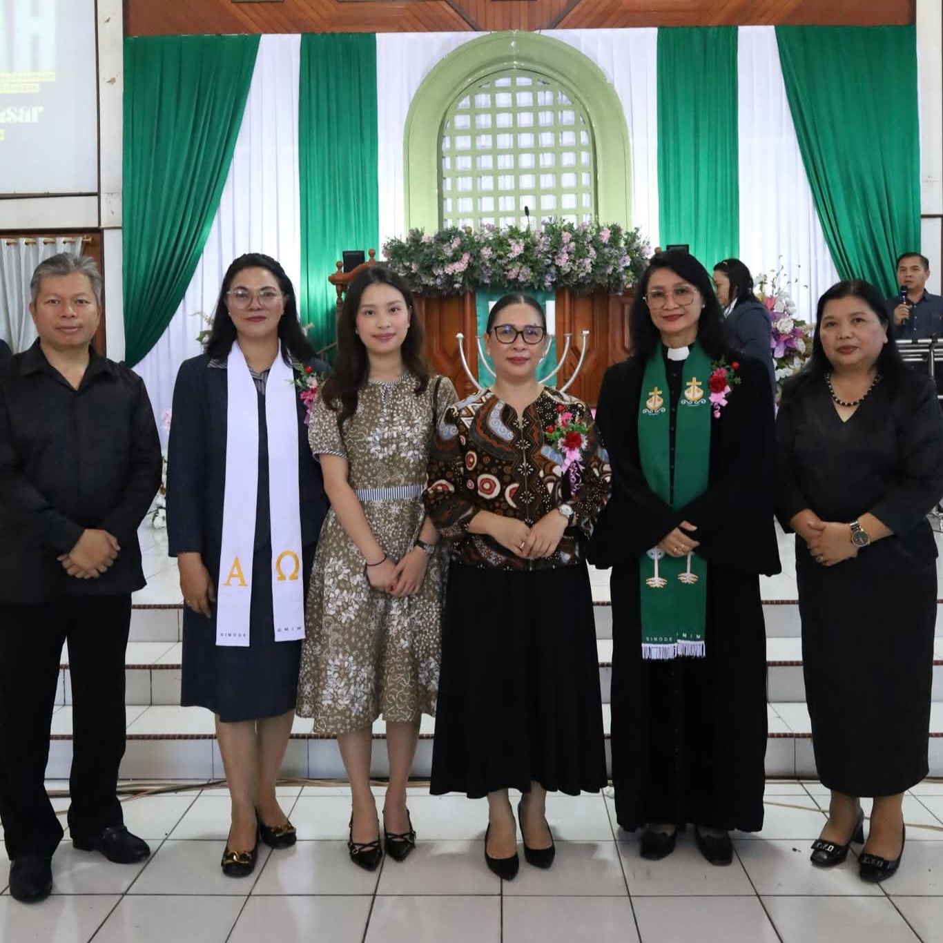 Wabup Vanda Sarundajang Kukuhkan Gereja sebagai Pusat Ketahanan Moral dan Sosial Masyarakat Minahasa