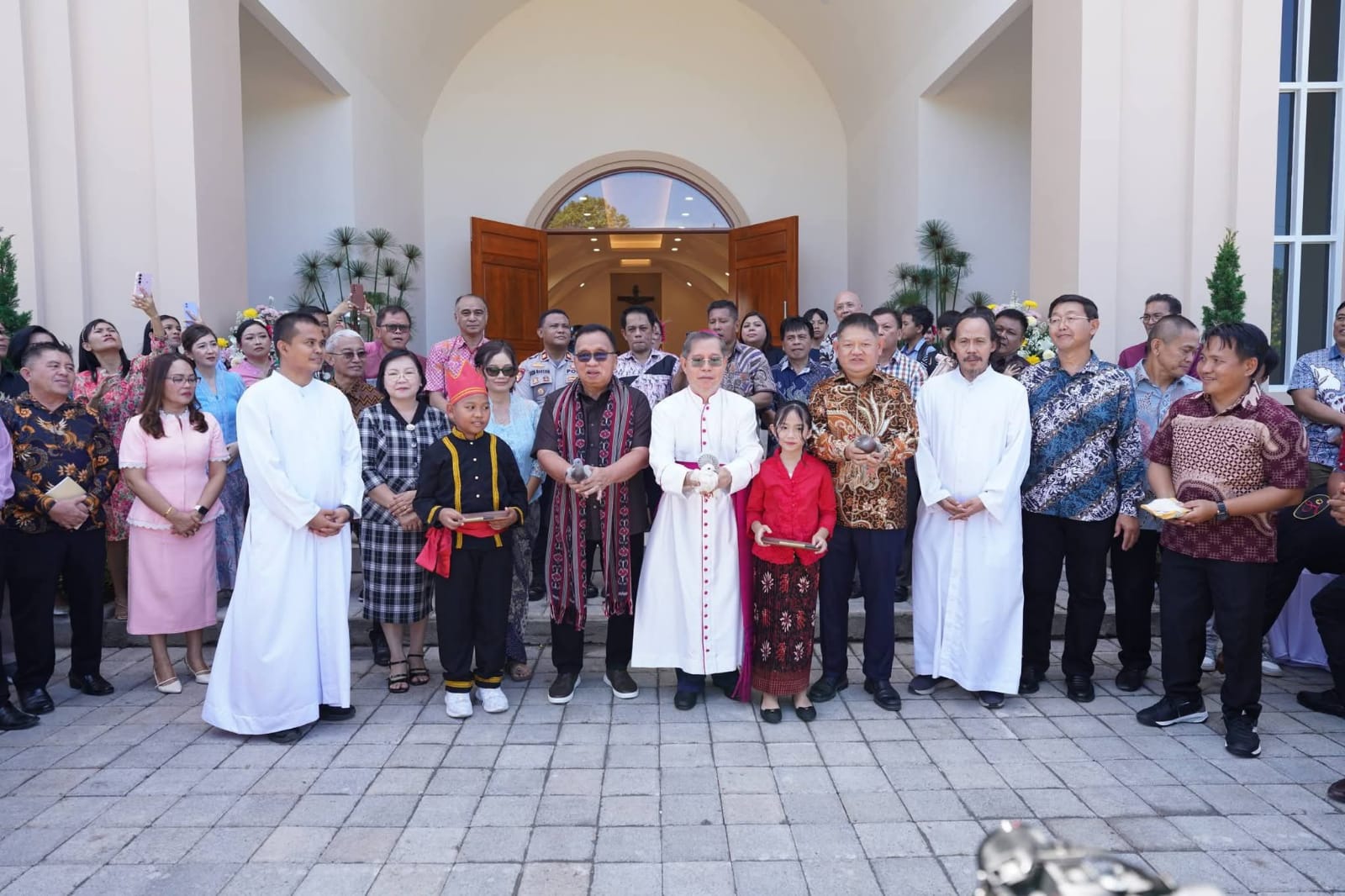 Kepemimpinan RD Perkuat Pilar Spiritual Menuju Minahasa Berkeadaban