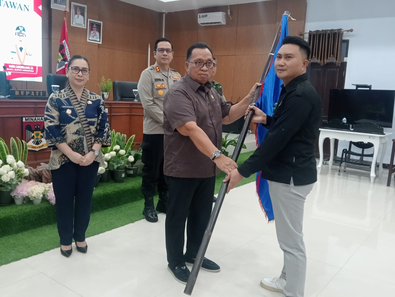 Robby–Vanda Konsolidasikan Pilar Demokrasi Daerah, Pelantikan PWI Minahasa 2026–2029 Tegaskan Arsitektur Kemitraan Strategis Pemerintah dan Pers